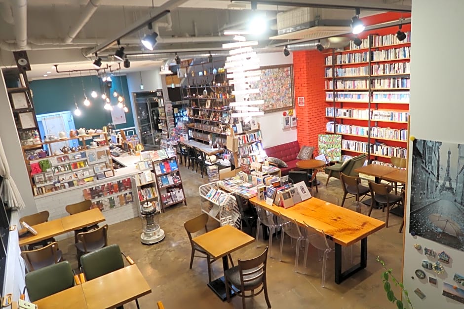 Andong Poonggyung Hostel N Library