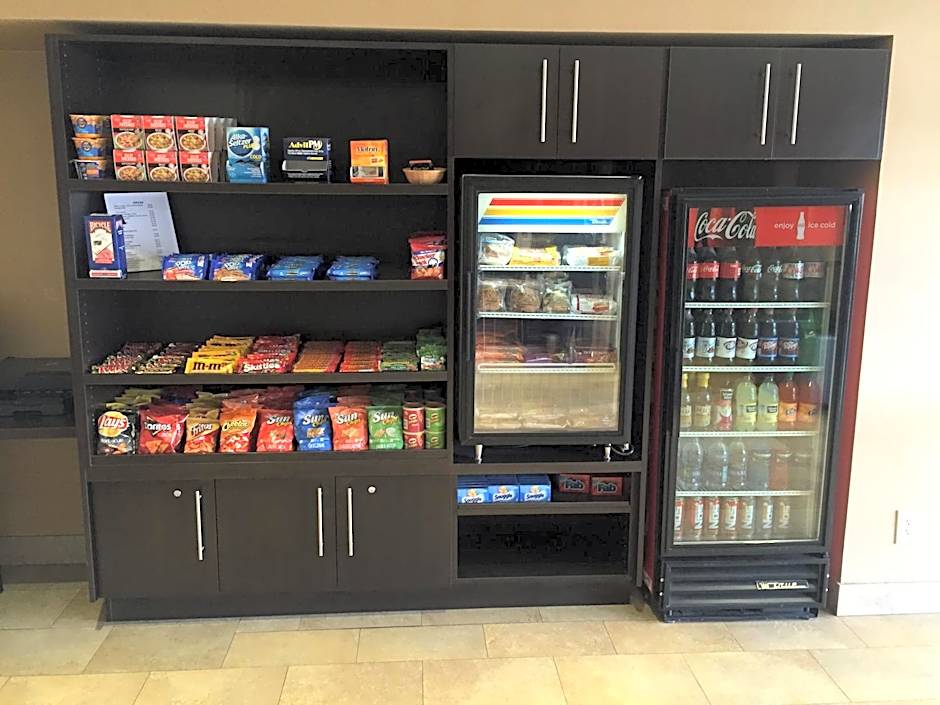 Howard Johnson by Wyndham San Diego Sea World