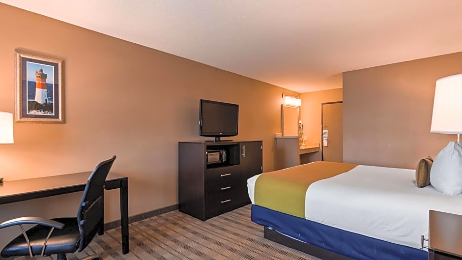 Best Western Airport Inn Warwick