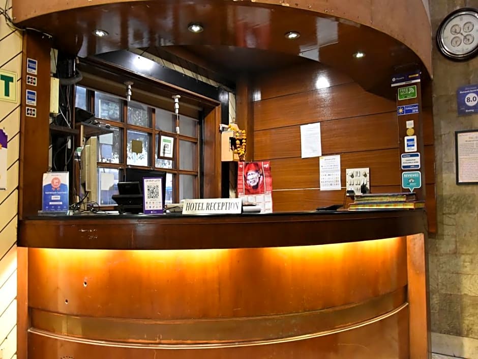 Metropolis Tourist Home