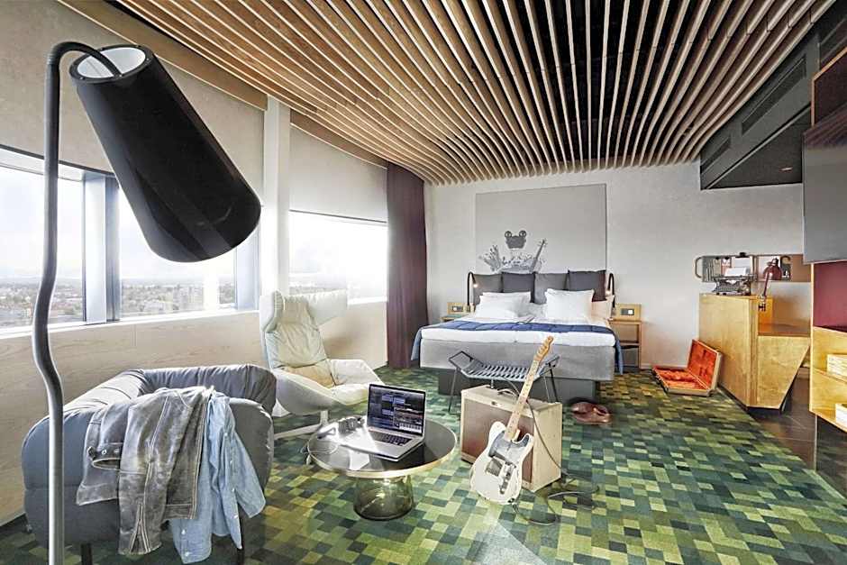 U&Me, BW Signature Collection