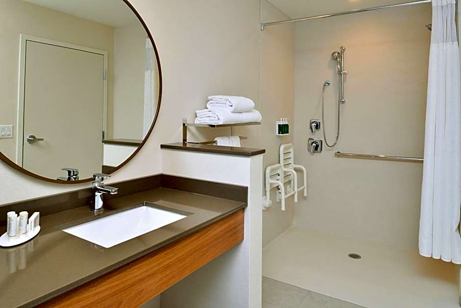 Fairfield Inn & Suites by Marriott Charlotte University Research Park