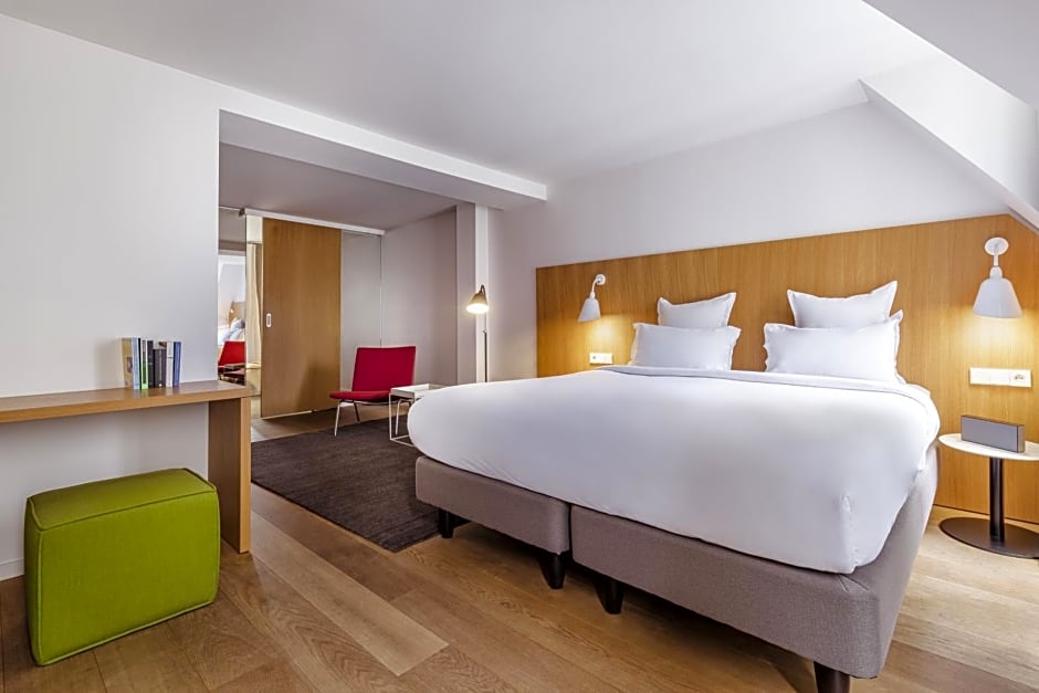9Hotel Republique