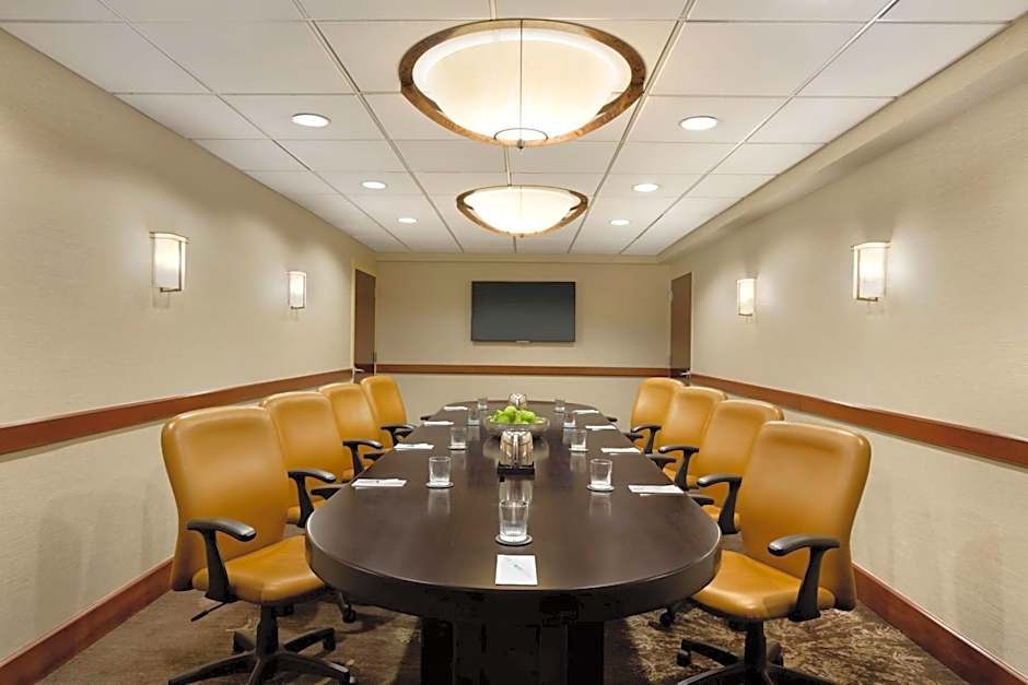 Embassy Suites By Hilton Hotel Piscataway-Somerset