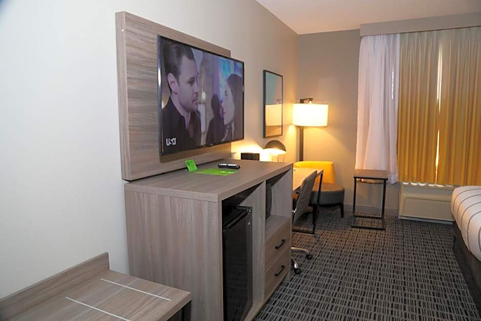 La Quinta Inn & Suites by Wyndham Montgomery