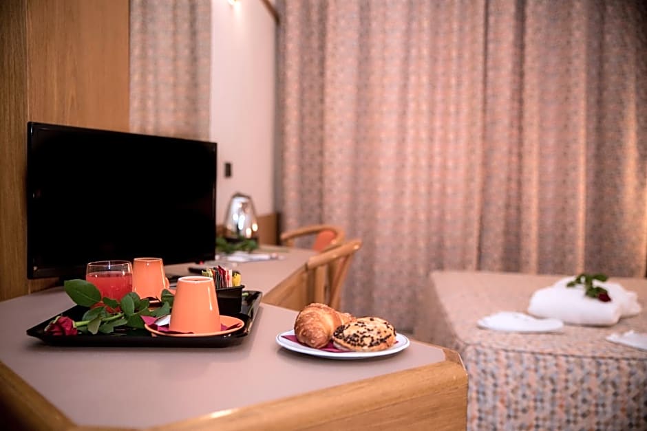 New Petit Hotel