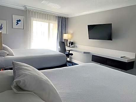 Executive Two Queen Room with Balcony