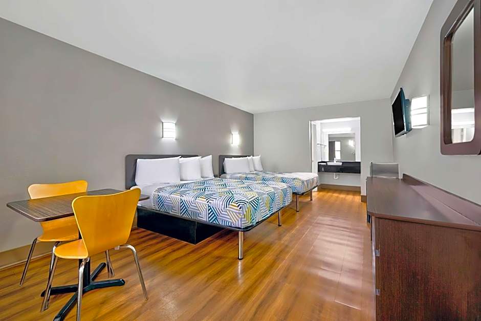 Motel 6-Plano, TX - Plano Northeast