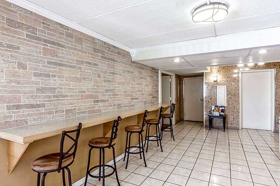 Days Inn by Wyndham Syracuse