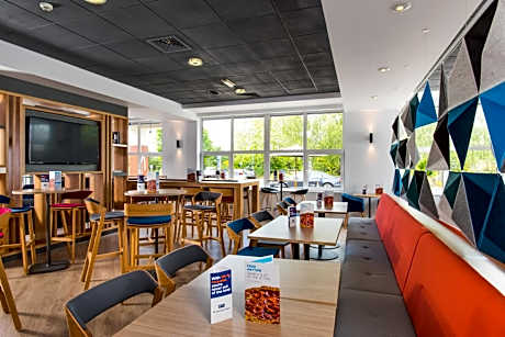 Holiday Inn Express Burton on Trent By IHG