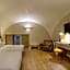 Caruso Place Luxury Rooms & Suites