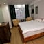Hotel Senator