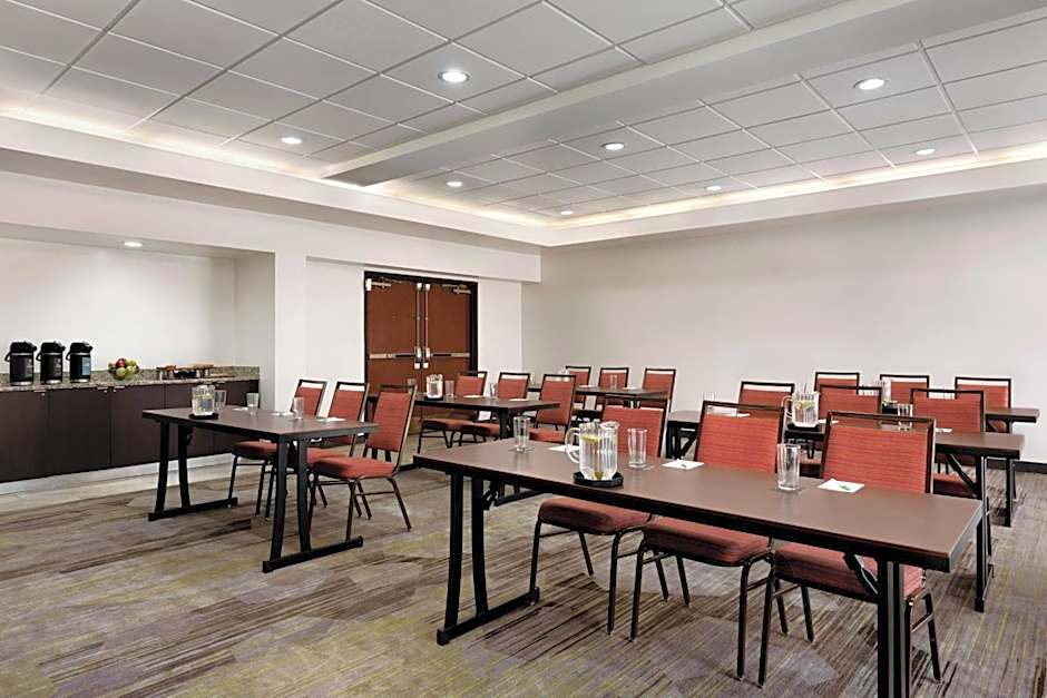 Courtyard by Marriott Tulsa Central