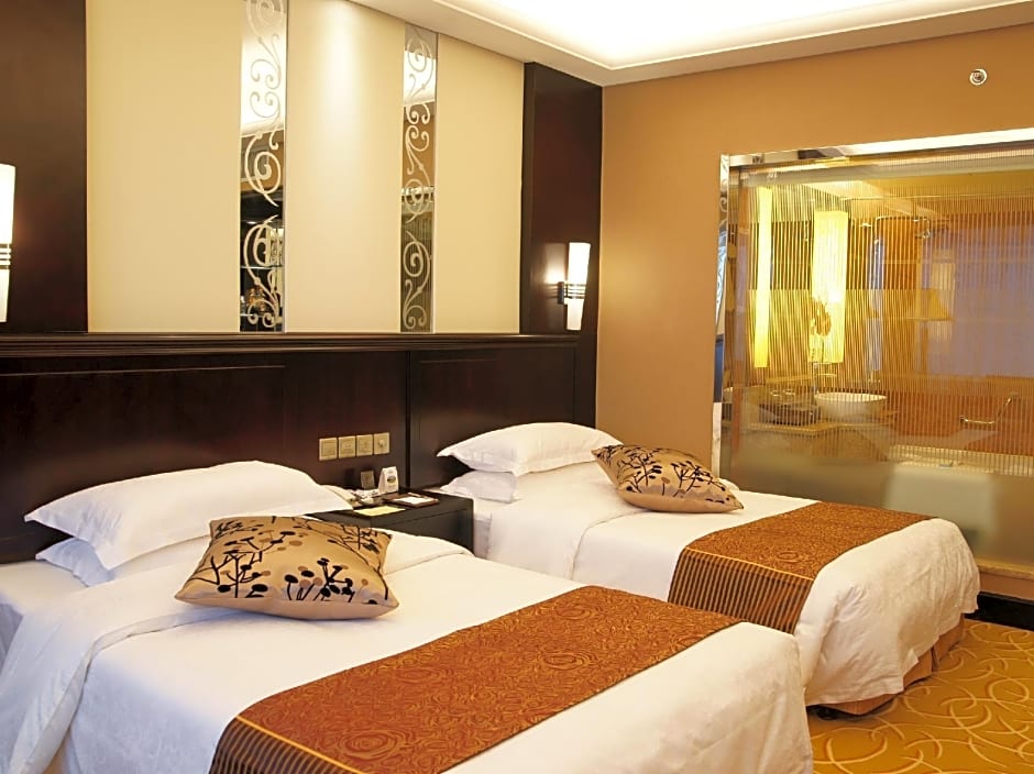 Kunming Green Land Hotel