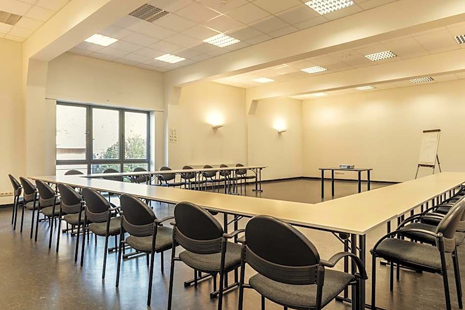 Castelnou Aparthotel