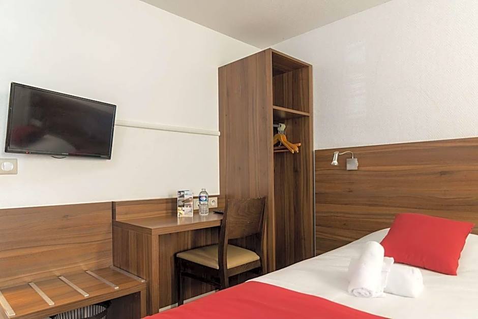 Brit Hotel Plaisance A9/A61