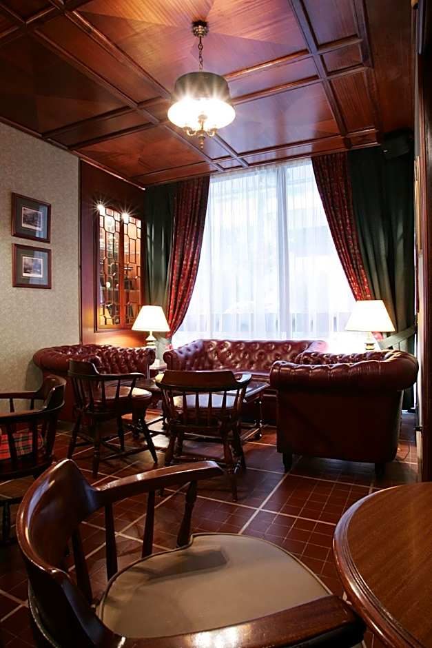 The Mayflower Hotel