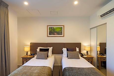 Twin Room - Non-Smoking