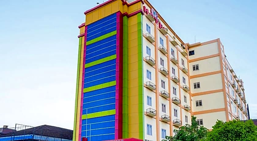 Hotel Grand Kartika
