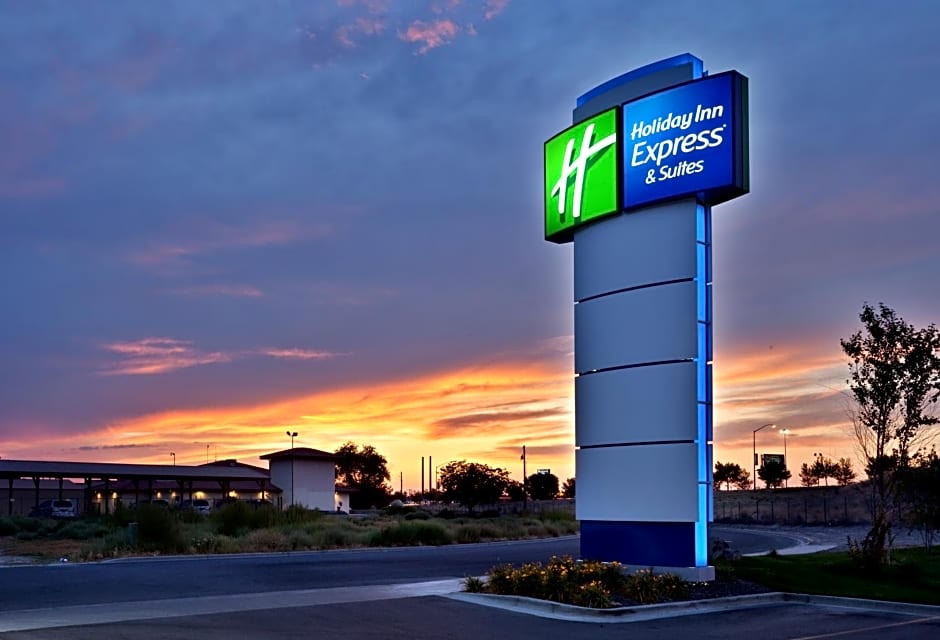 Holiday Inn Express Hotel & Suites Ontario, an IHG Hotel