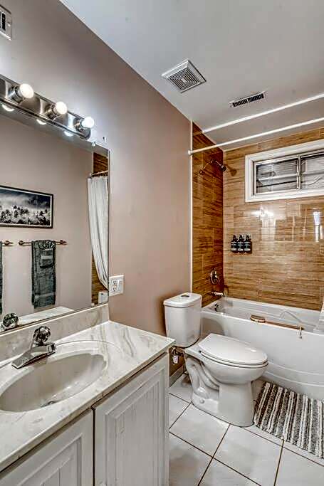 Boho Retreat w/King Bed on Bow River Pathway