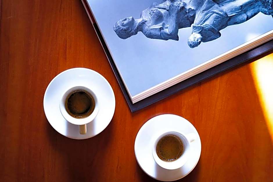 PARNIS PALACE Hotel Suites