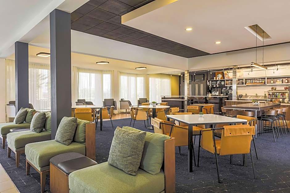 Courtyard by Marriott Tucson Airport