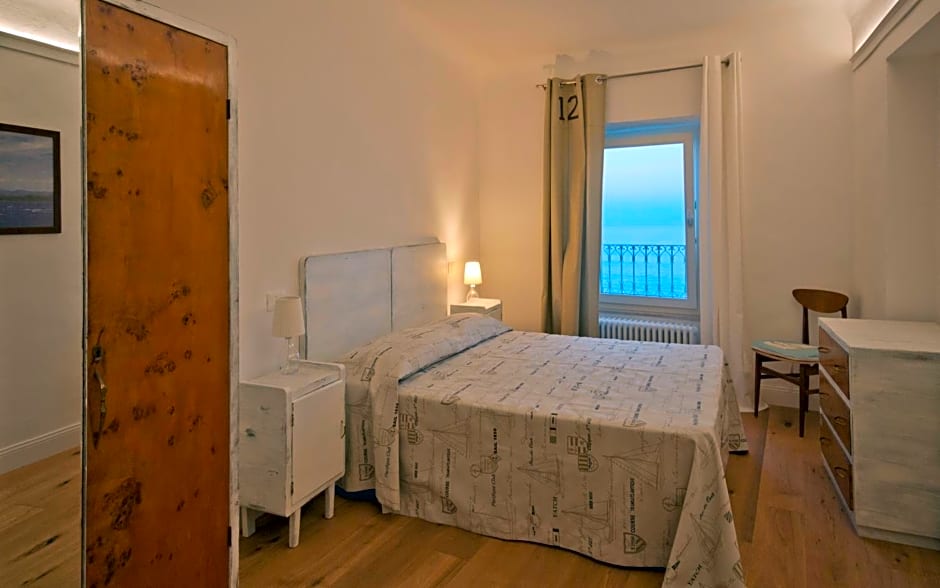 B&B Tre Finestre sul Mare