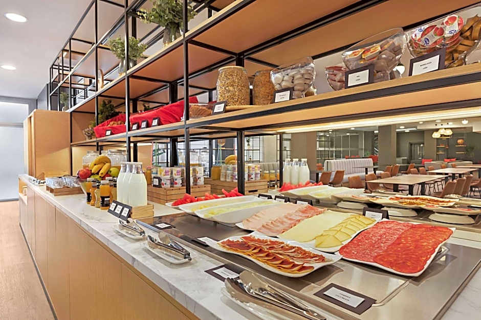 Ramada by Wyndham Valencia Almussafes