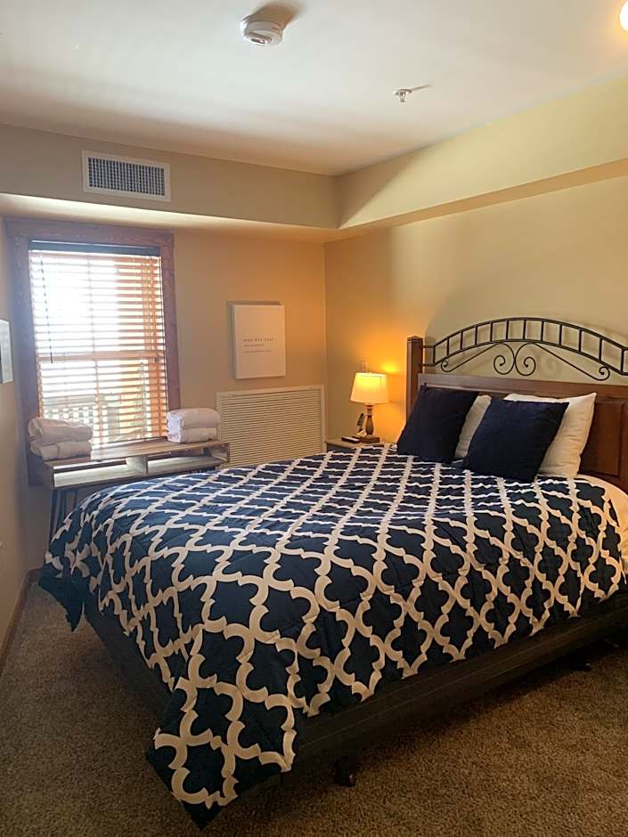 Highland House 207 Slopeside, Village Area, Ski in out