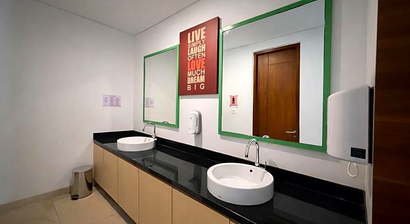 DK Belstar Hotel  Belitung
