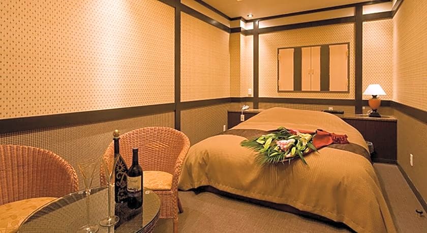 HOTEL TO