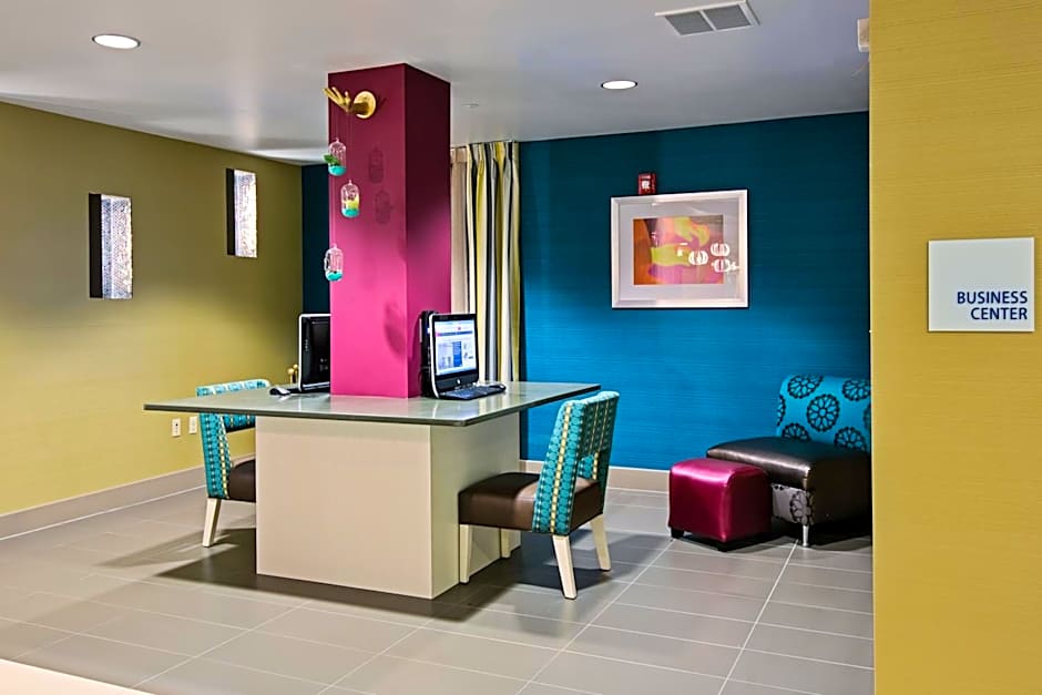Holiday Inn Express & Suites Carlisle By IHG
