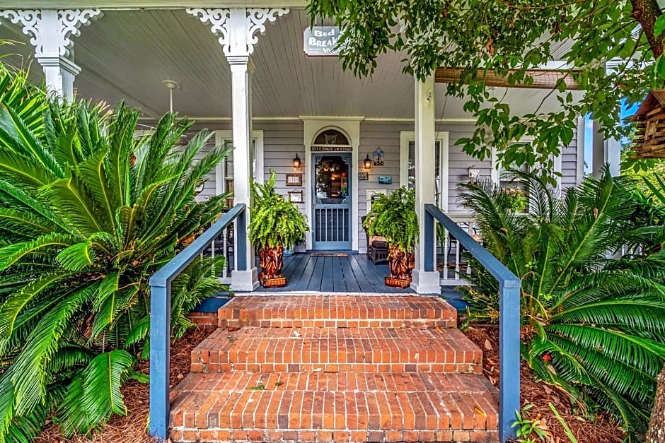 Goodbread House Bed and Breakfast