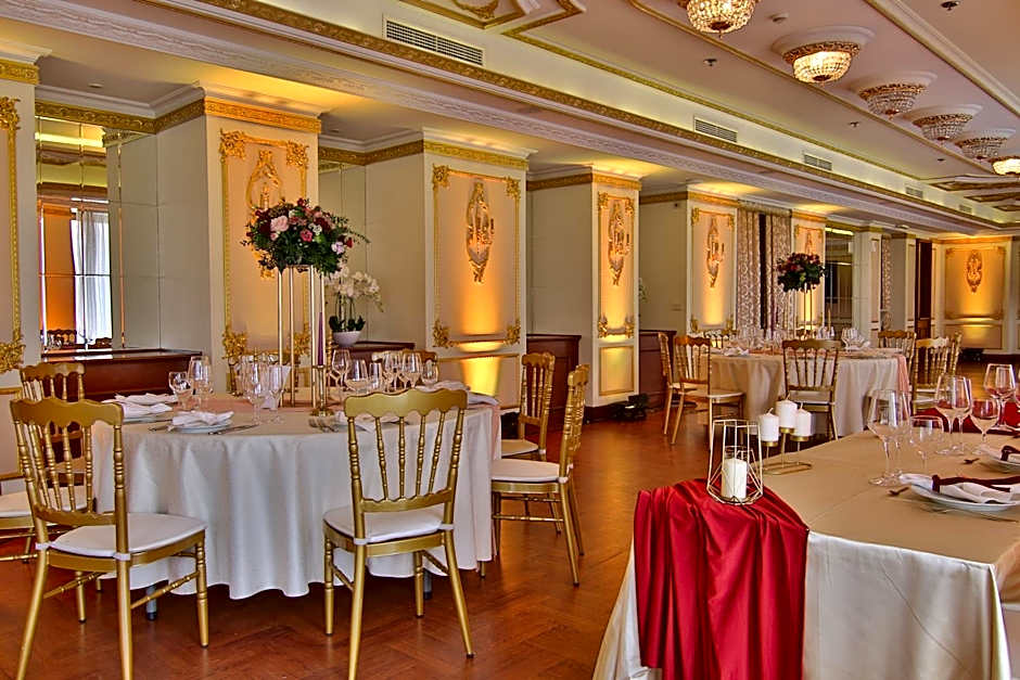 Hotel Moskva