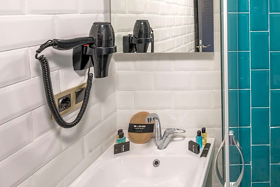 Heaven Inn Airport Hotel