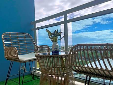 Lovely room at Azure North