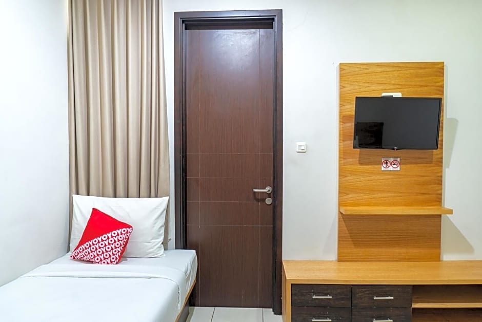 Super OYO 794 Ln 9 Bandung Guest House