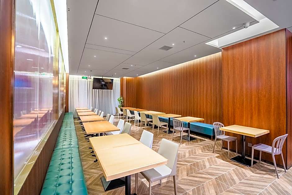 Starway Hotel Urumqi Airport