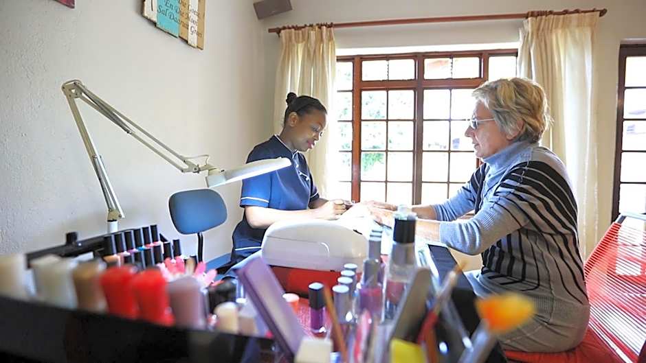 Floreat Riverside Lodge and Spa