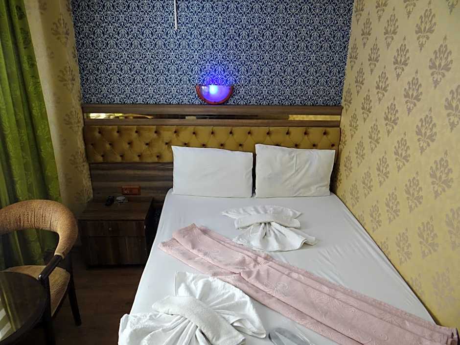 Meta Hotel