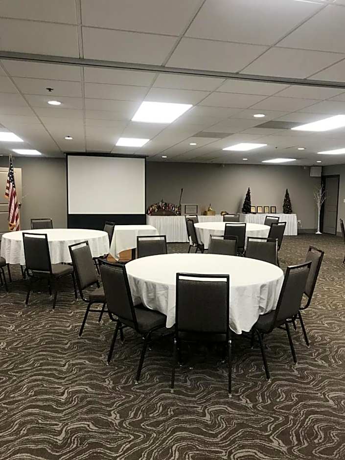 Country Inn & Suites by Radisson, Fargo, ND
