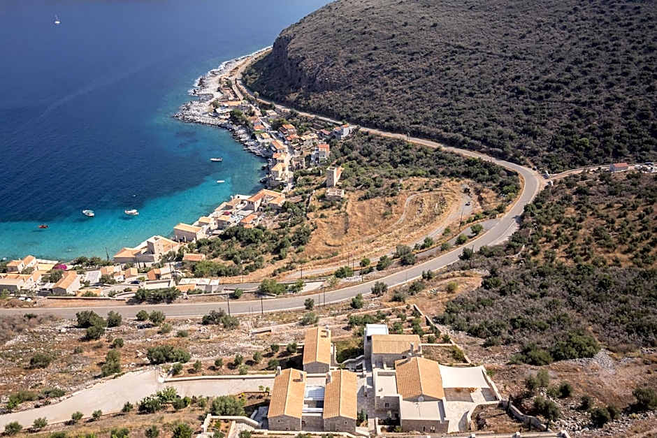 Trapela Limeni Luxury Suites