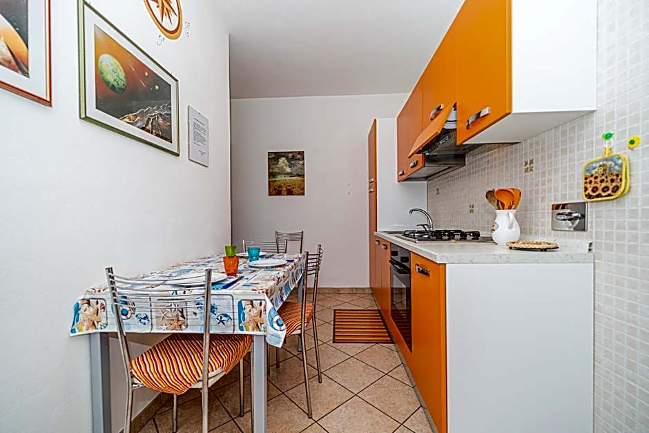Apartment in villa 2 to 3 persons with large private garden