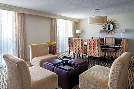 One Bedroom Suite, Concierge Lounge Access, 1 Bedroom Executive Suite, 1 King