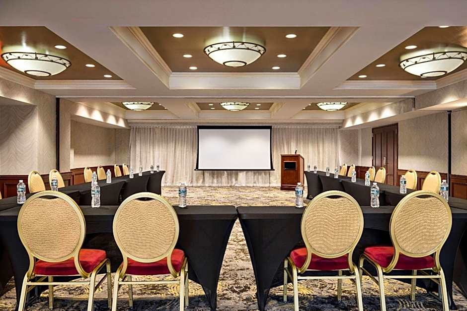 Viana Hotel and Spa, Trademark Collection by Wyndham