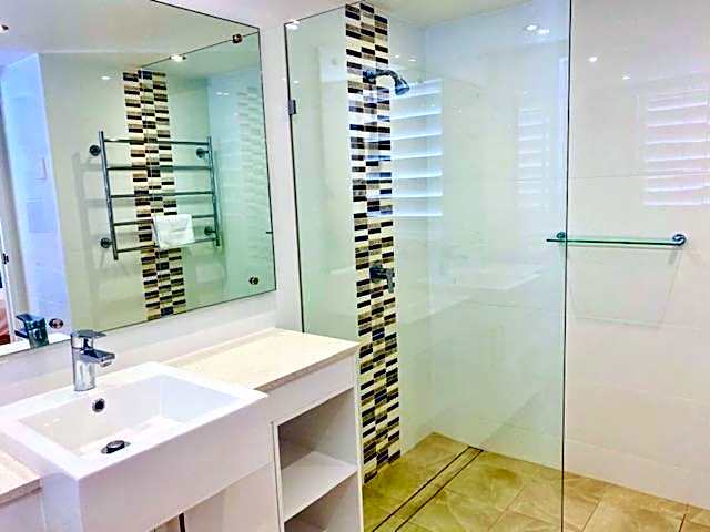 BeachView Apartments at Villa Paradiso