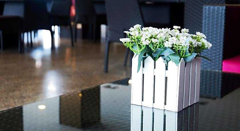 Asialink Easy by Prasanthi