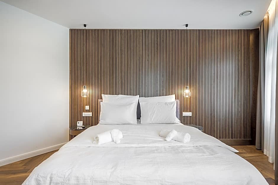 Budapest Eye- Boutique Suites, by BQA