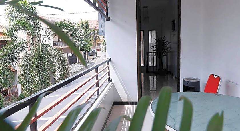 RedDoorz Plus near Undip Tembalang